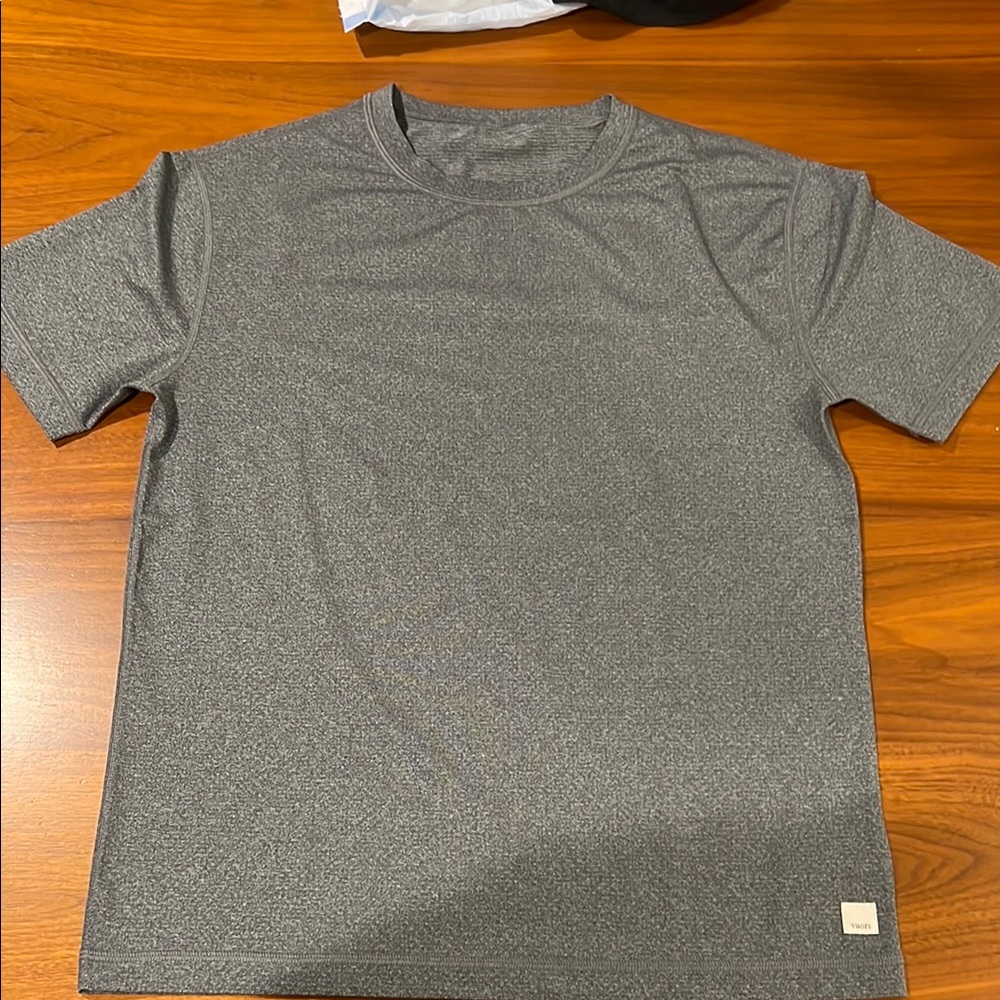 Vuori Men’s S Gray Men's Workout T-Shirt